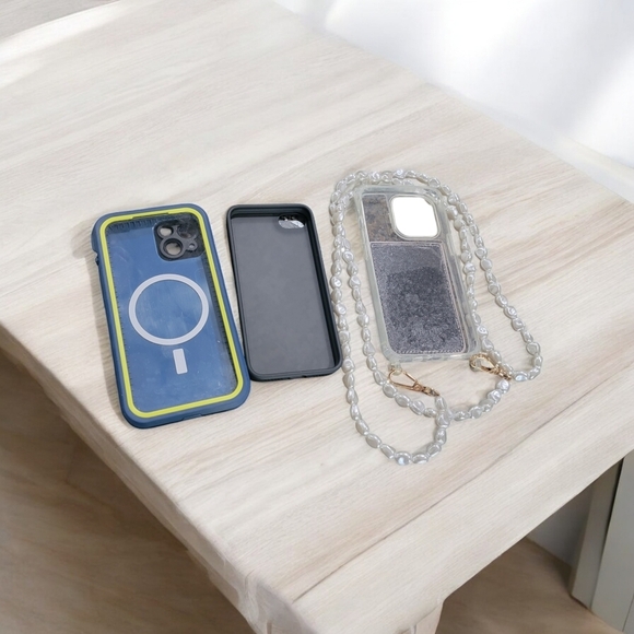 Bundle of 3 Cellphone Cases - Picture 1 of 3